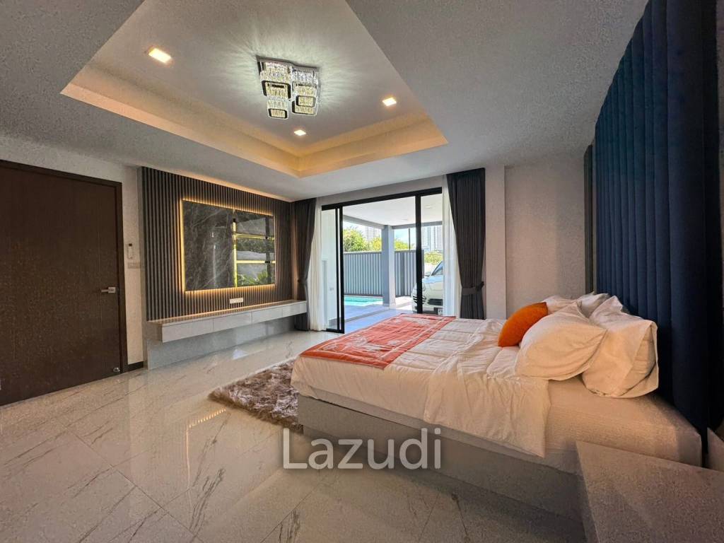 6 Beds 7 Baths 540 SQ.M. Eakmongkol Village 2