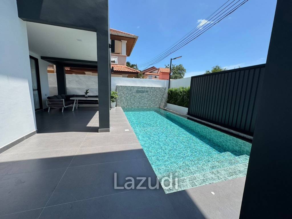 6 Beds 7 Baths 540 SQ.M. Eakmongkol Village 2