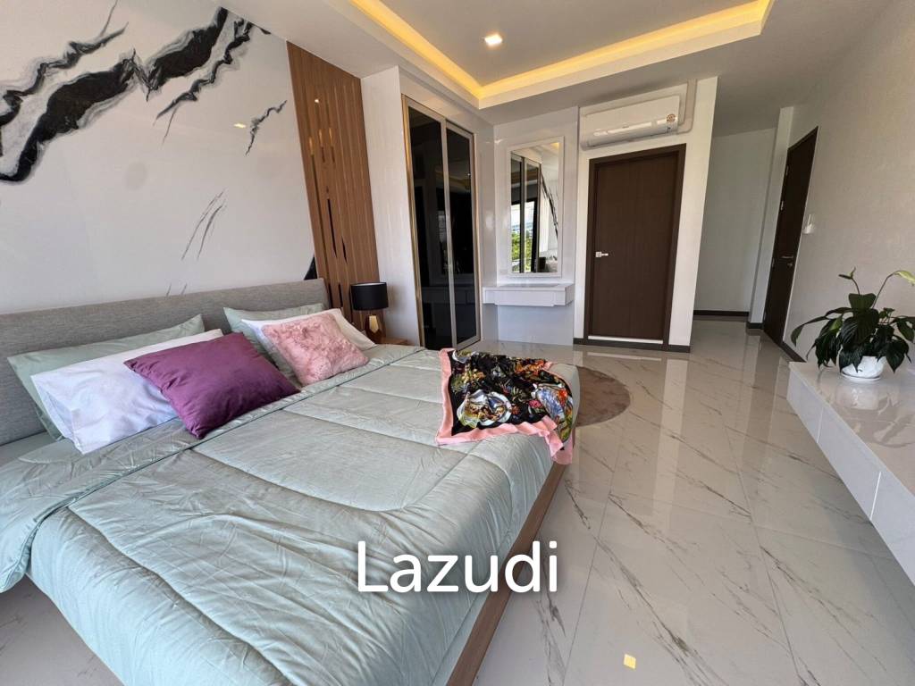 6 Beds 7 Baths 540 SQ.M. Eakmongkol Village 2