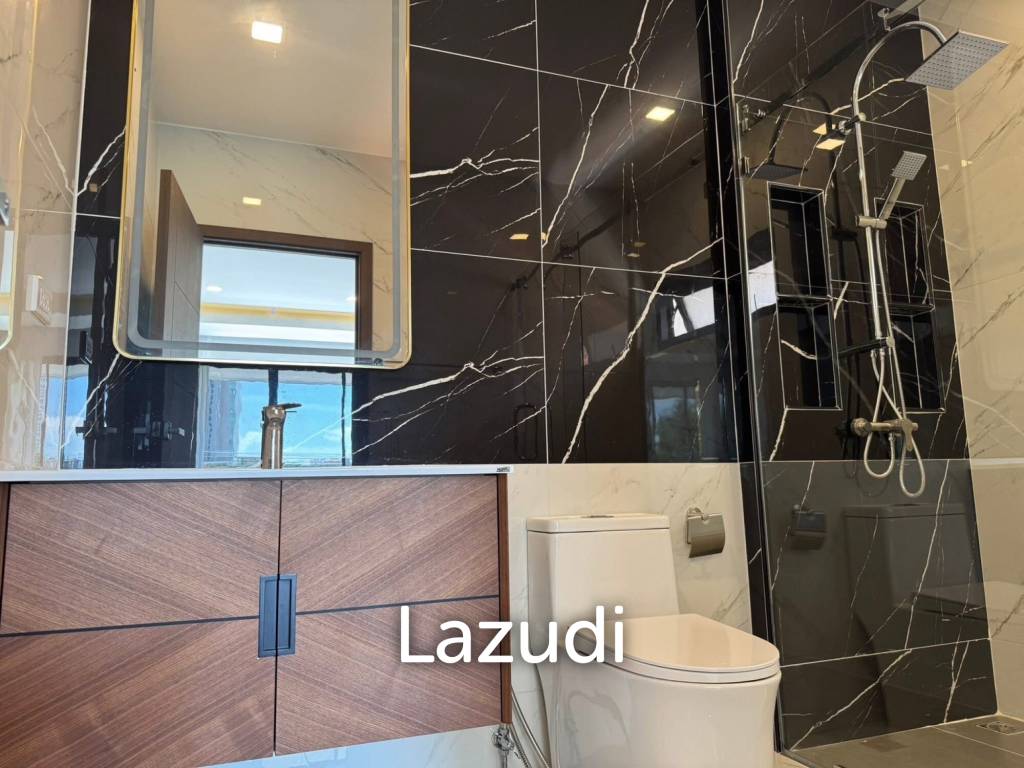 6 Beds 7 Baths 540 SQ.M. Eakmongkol Village 2