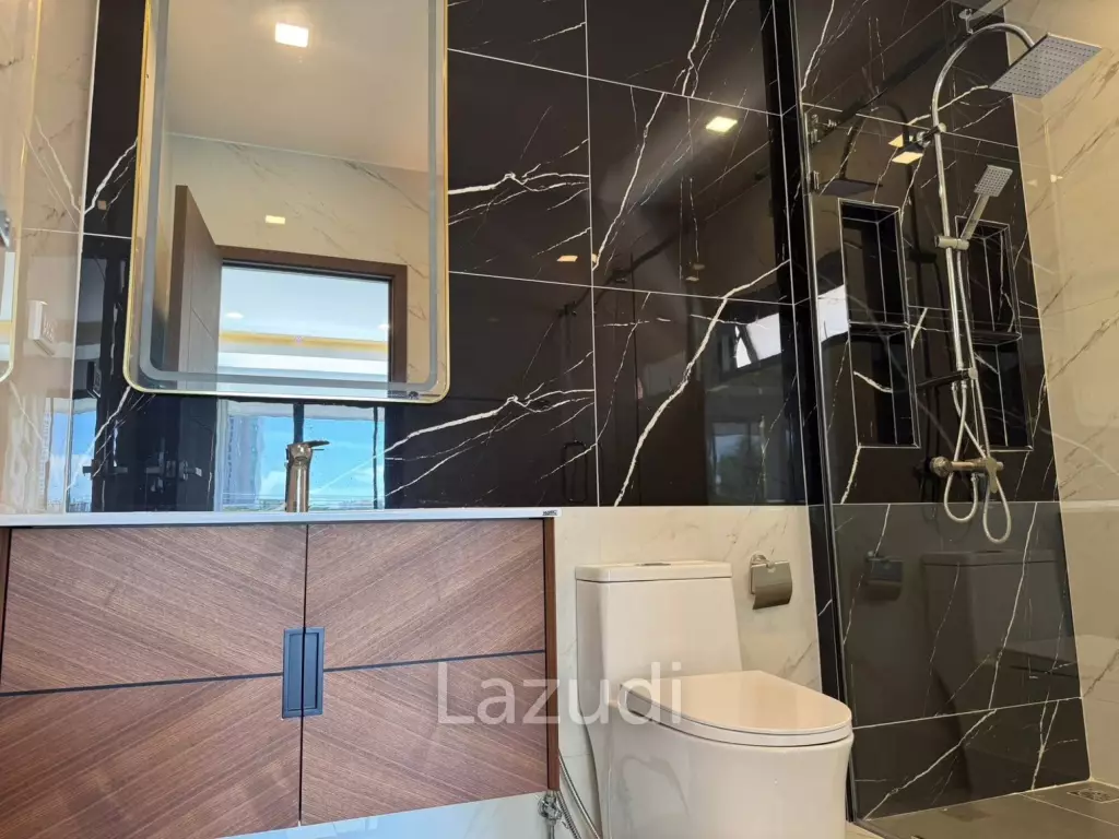6 Beds 7 Baths 540 SQ.M. Eakmongkol Village 2