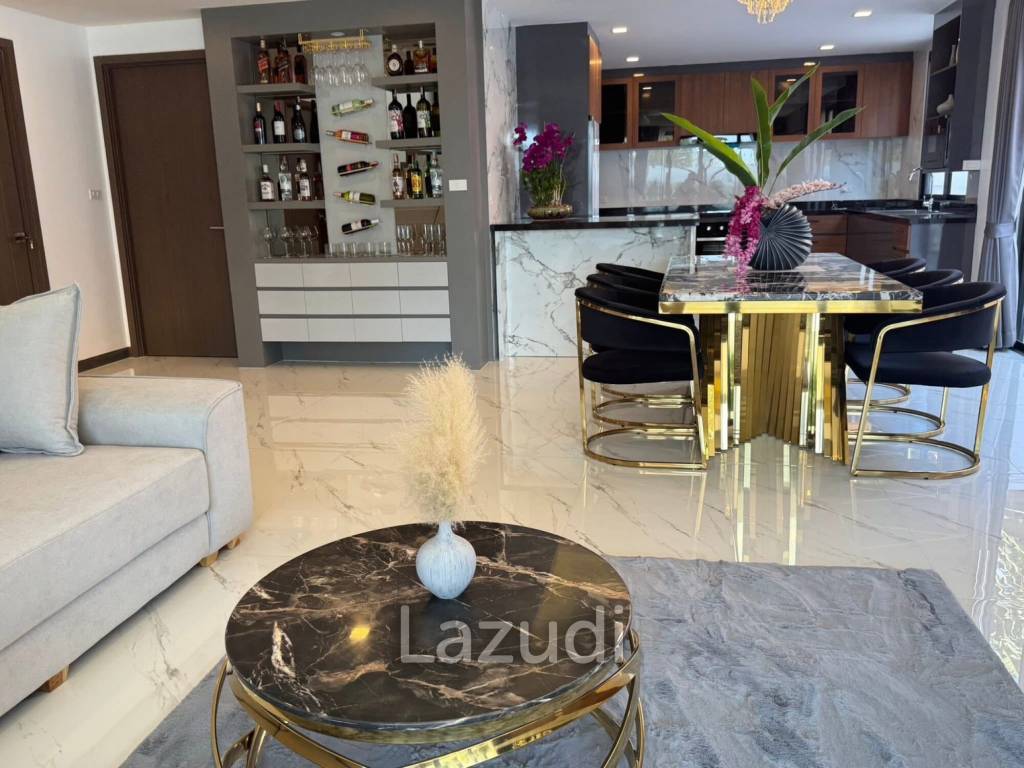 6 Beds 7 Baths 540 SQ.M. Eakmongkol Village 2