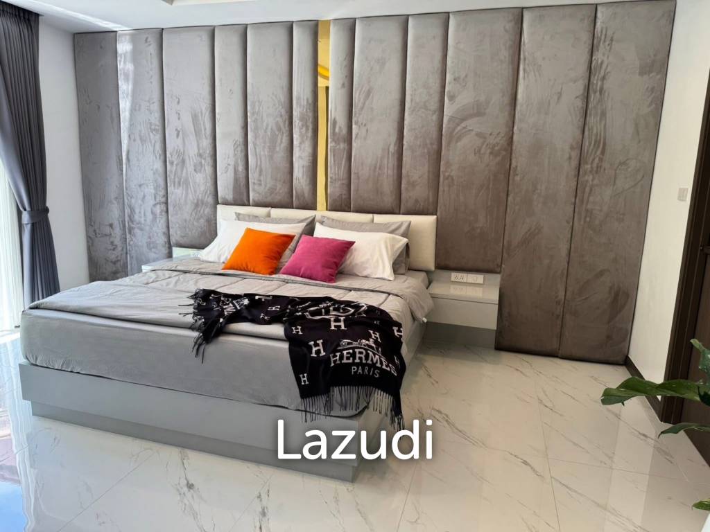 6 Beds 7 Baths 540 SQ.M. Eakmongkol Village 2