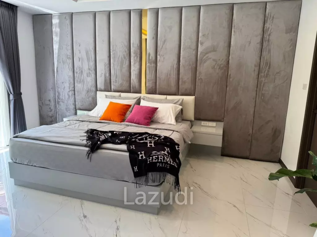 6 Beds 7 Baths 540 SQ.M. Eakmongkol Village 2