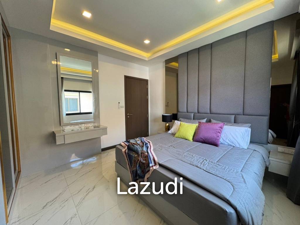 6 Beds 7 Baths 540 SQ.M. Eakmongkol Village 2