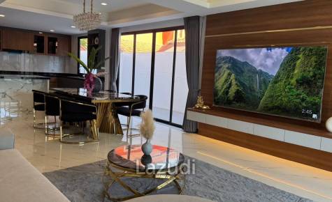 6 Beds 7 Baths 540 SQ.M. Eakmongkol Village 2