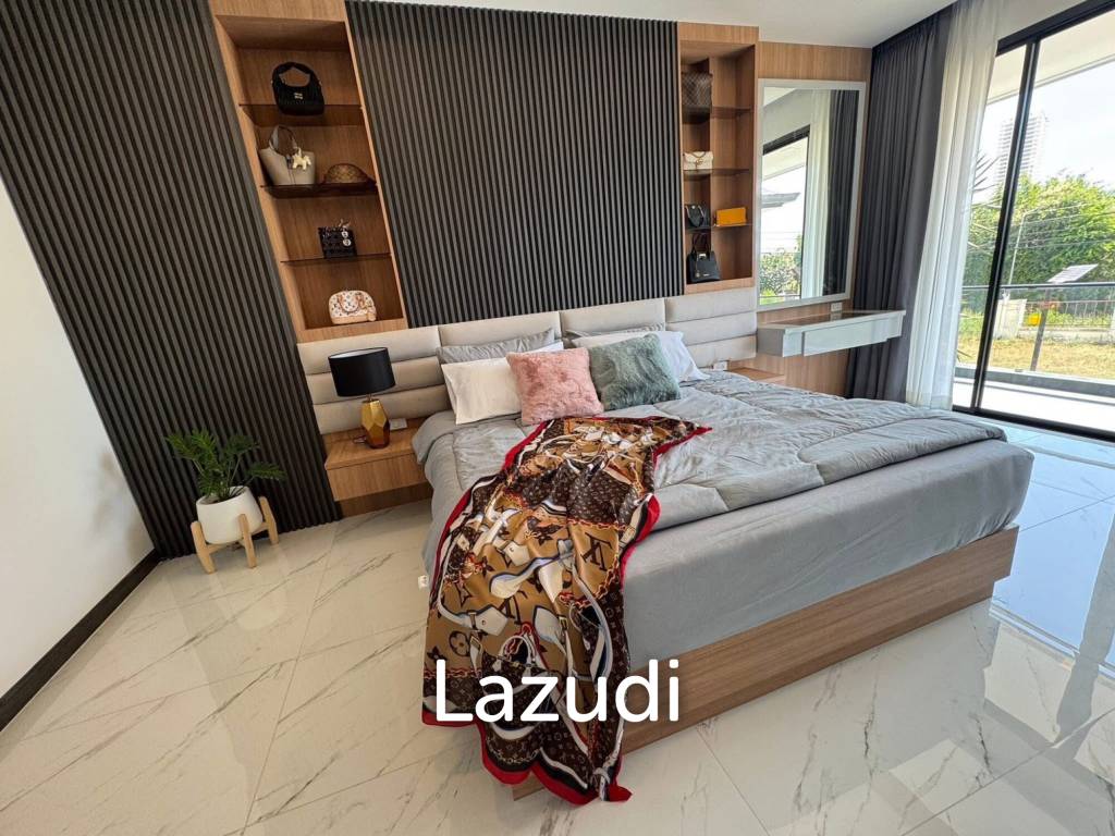 6 Beds 7 Baths 540 SQ.M. Eakmongkol Village 2