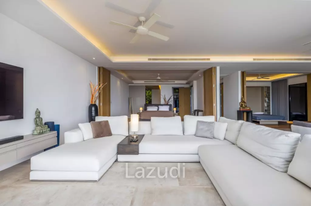 Large Seaview Apartment With Private Pool