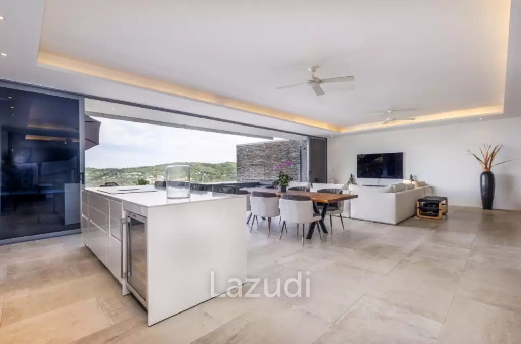 Large Seaview Apartment With Private Pool