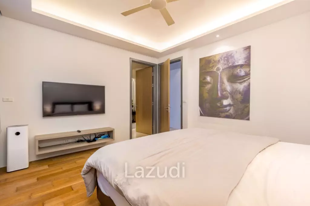 Large Seaview Apartment With Private Pool