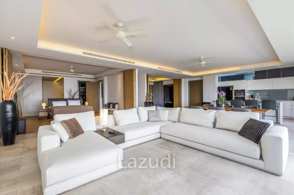 Large Seaview Apartment With Private Pool