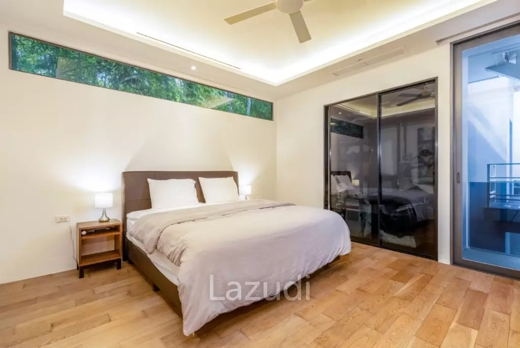 Large Seaview Apartment With Private Pool