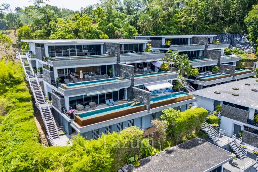 Large Seaview Apartment With Private Pool