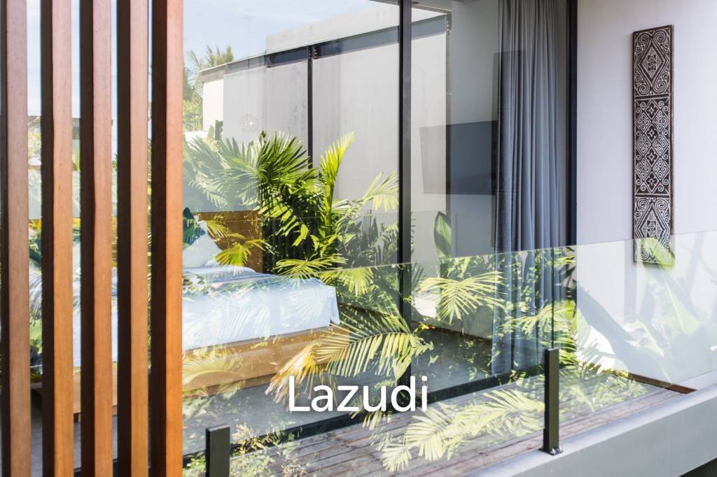 Stunning 5-Bedroom masterpiece 200m from the beach