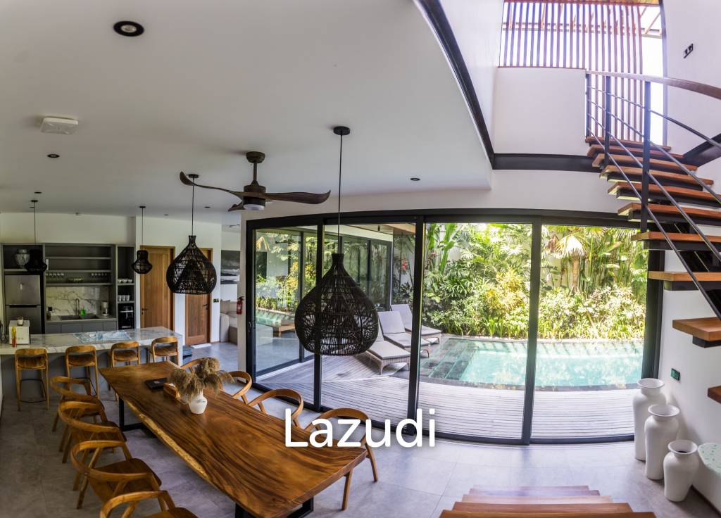 Stunning 5-Bedroom masterpiece 200m from the beach