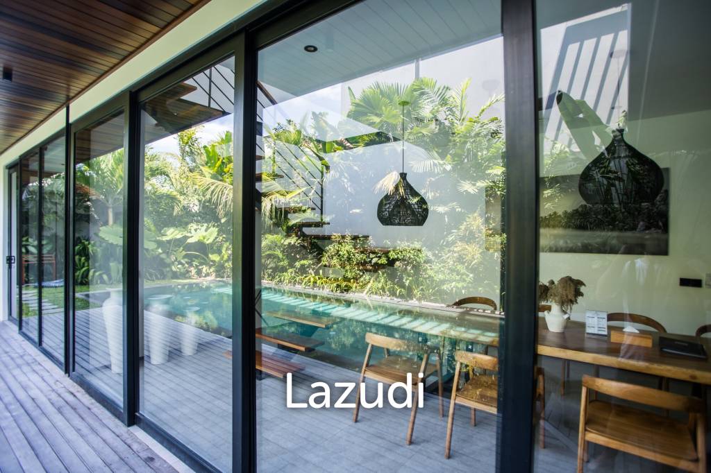 Stunning 5-Bedroom masterpiece 200m from the beach