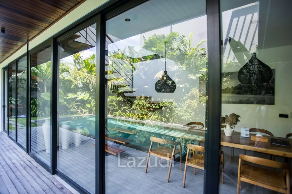Stunning 5-Bedroom masterpiece 200m from the beach
