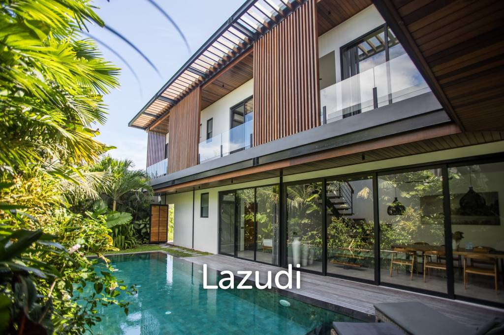 Stunning 5-Bedroom masterpiece 200m from the beach