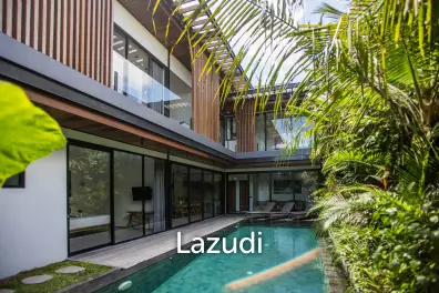 Stunning 5-Bedroom masterpiece 200m from the beach