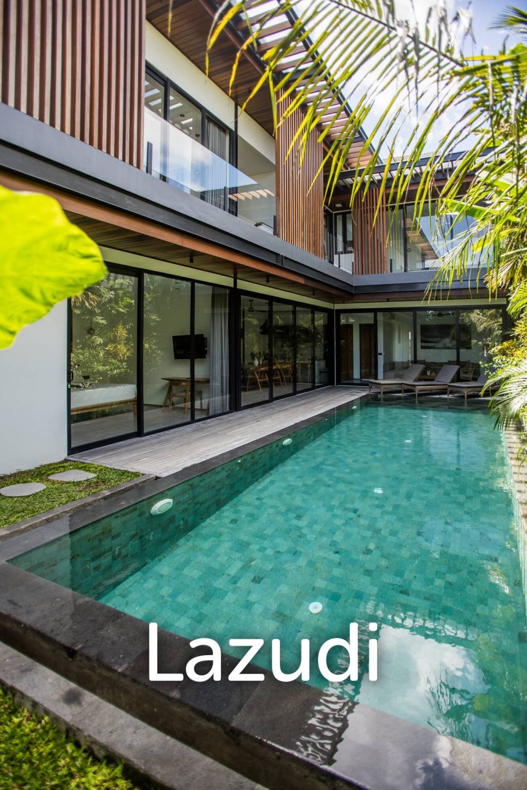 Stunning 5-Bedroom masterpiece 200m from the beach