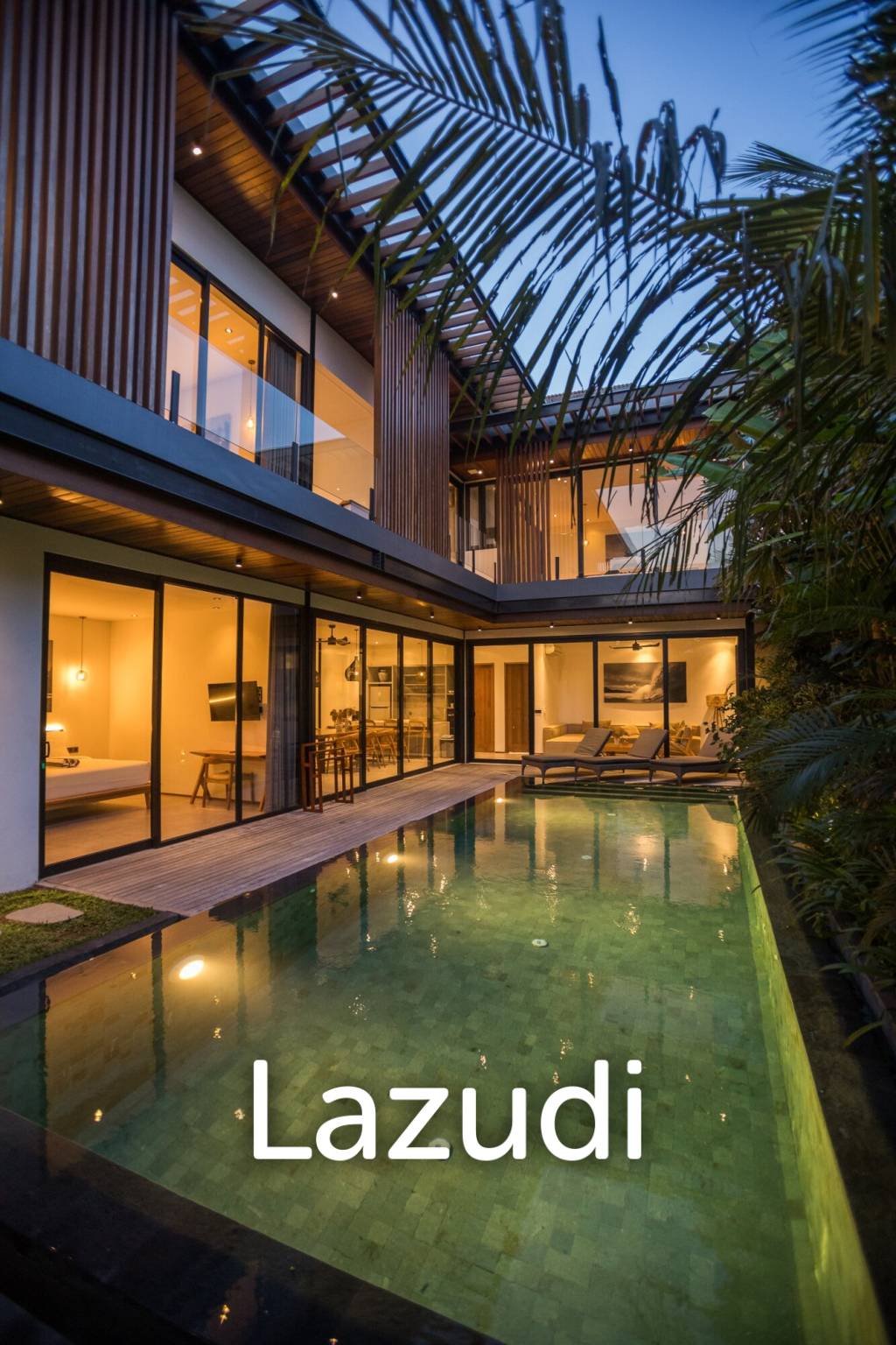 Stunning 5-Bedroom masterpiece 200m from the beach