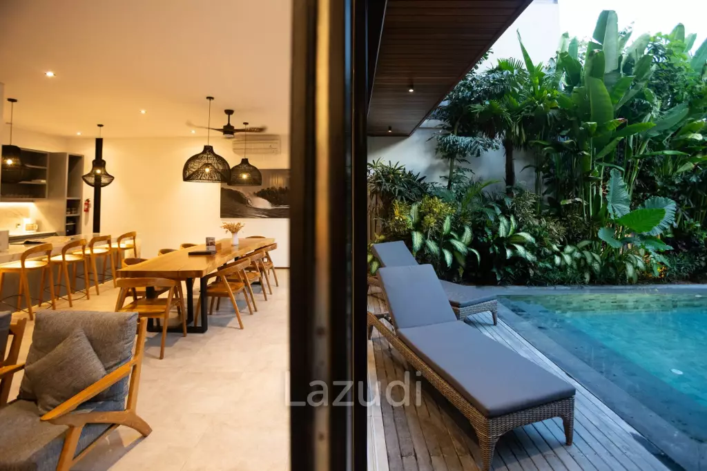 Stunning 5-Bedroom masterpiece 200m from the beach