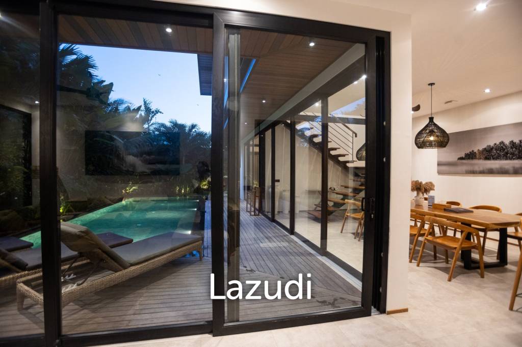 Stunning 5-Bedroom masterpiece 200m from the beach
