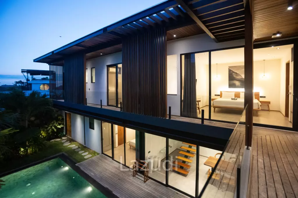 Stunning 5-Bedroom masterpiece 200m from the beach
