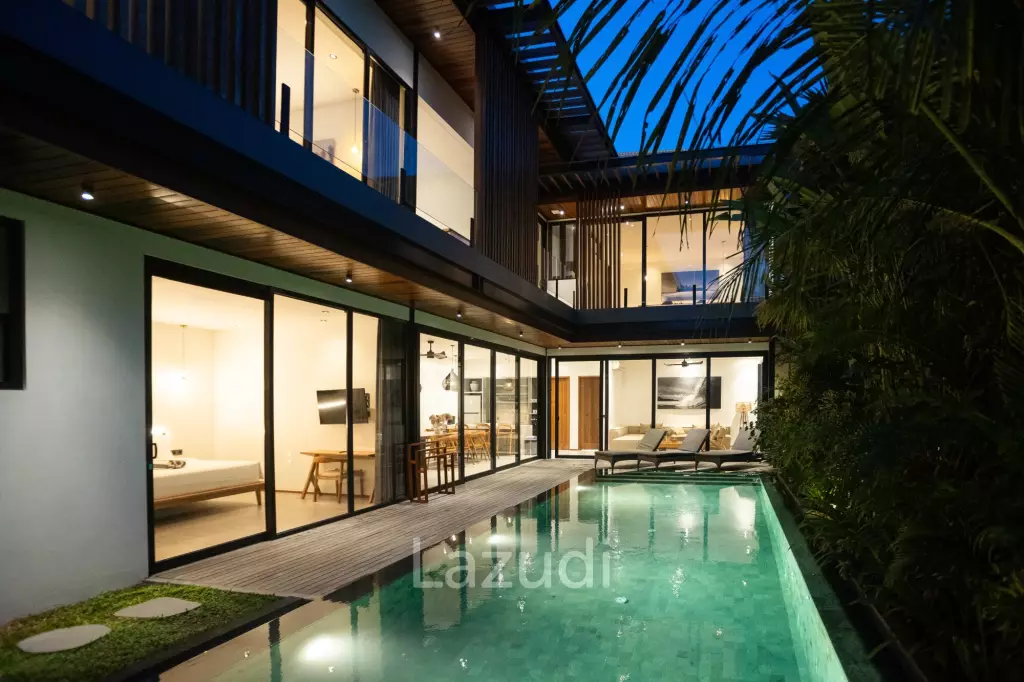 Stunning 5-Bedroom masterpiece 200m from the beach