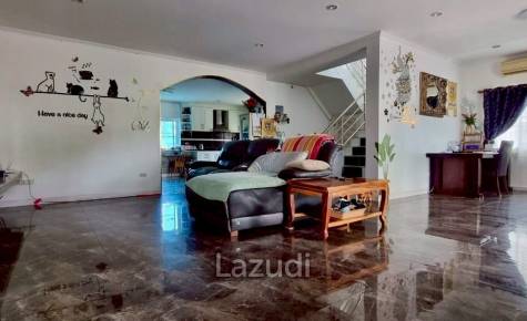 4 Bedrooms 6 Bathrooms Bang Saray House