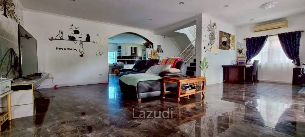 4 Bedrooms 6 Bathrooms Bang Saray House