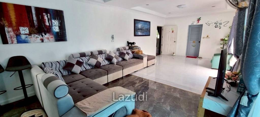 4 Bedrooms 6 Bathrooms Bang Saray House
