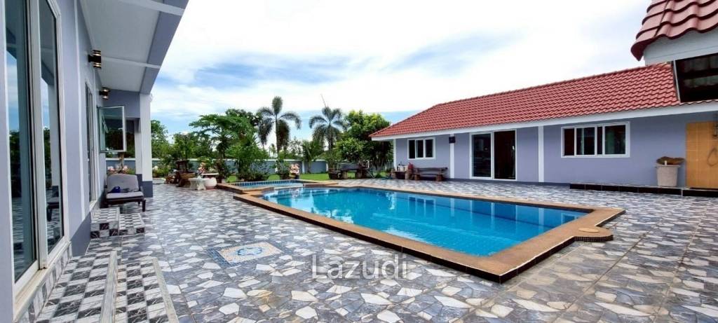 4 Bedrooms 6 Bathrooms Bang Saray House