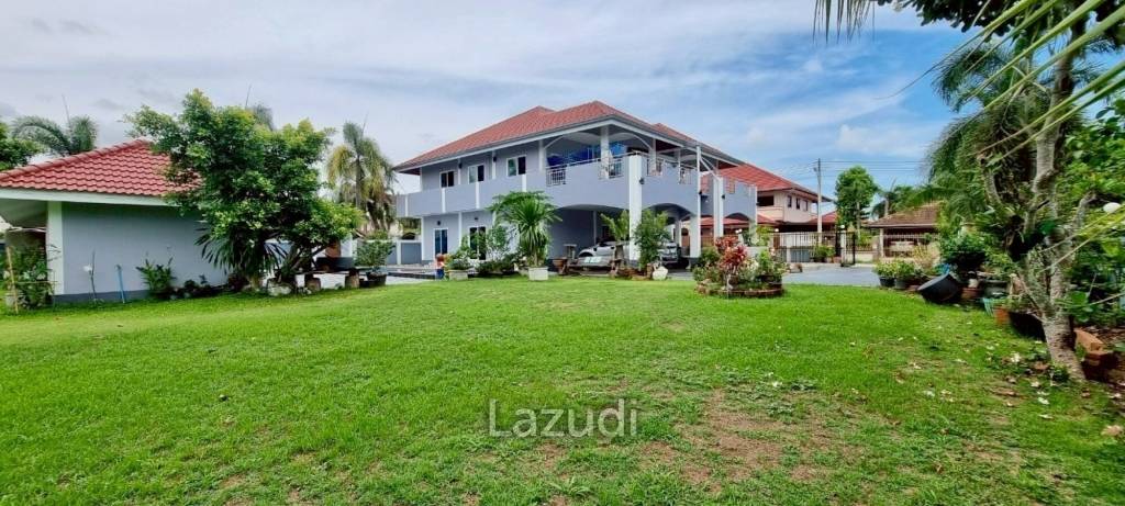 4 Bedrooms 6 Bathrooms Bang Saray House