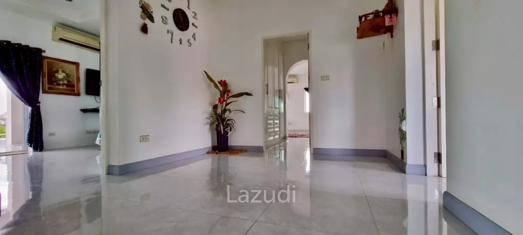 4 Bedrooms 6 Bathrooms Bang Saray House