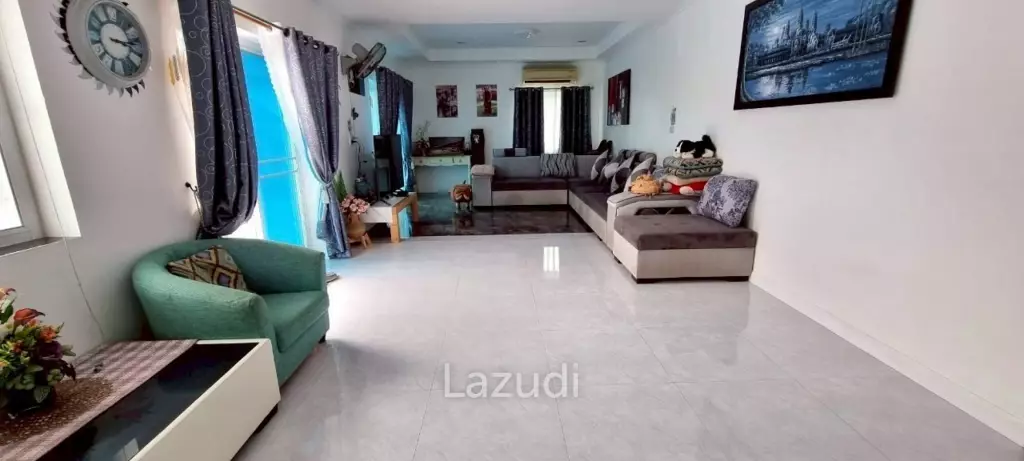 4 Bedrooms 6 Bathrooms Bang Saray House