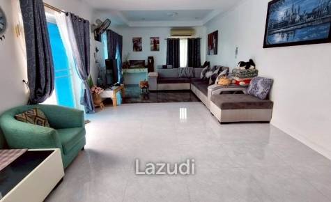 4 Bedrooms 6 Bathrooms Bang Saray House