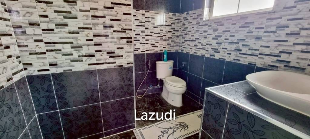 4 Bedrooms 6 Bathrooms Bang Saray House