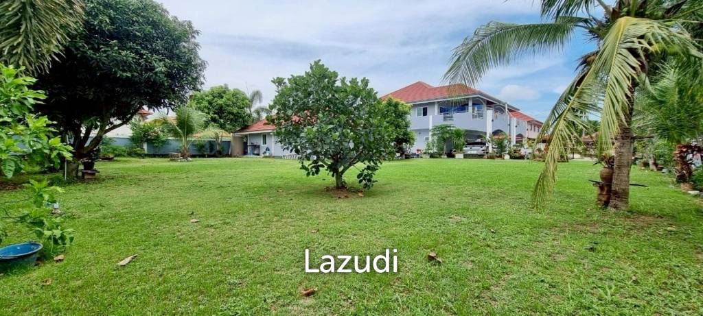 4 Bedrooms 6 Bathrooms Bang Saray House