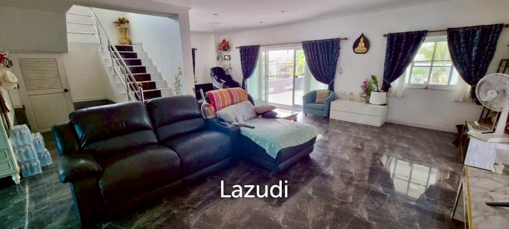 4 Bedrooms 6 Bathrooms Bang Saray House