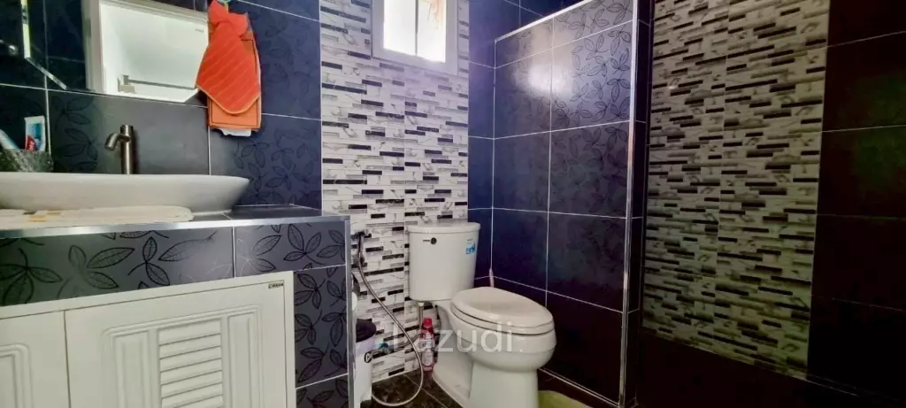 4 Bedrooms 6 Bathrooms Bang Saray House