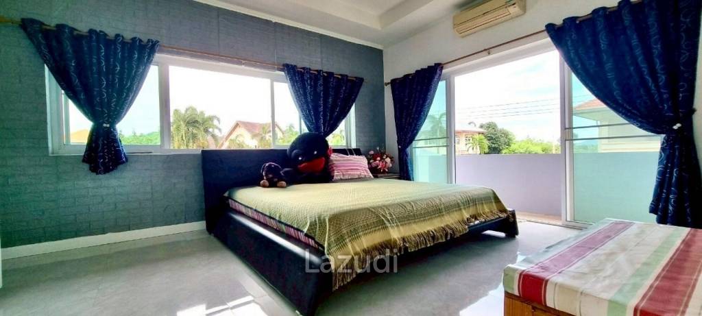 4 Bedrooms 6 Bathrooms Bang Saray House