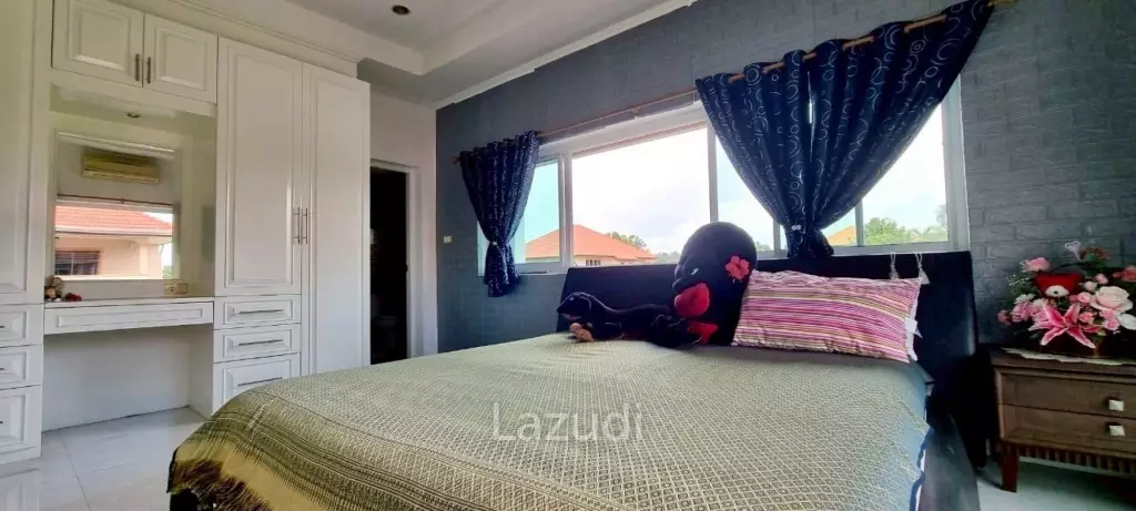 4 Bedrooms 6 Bathrooms Bang Saray House