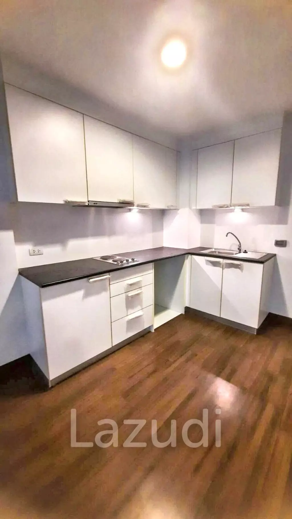 Studio 1 Bathroom 35 Sq.m D 65 Condominium