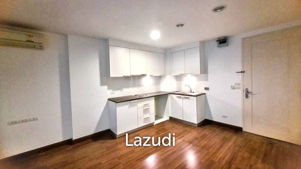 Studio 1 Bathroom 35 Sq.m D 65 Condominium