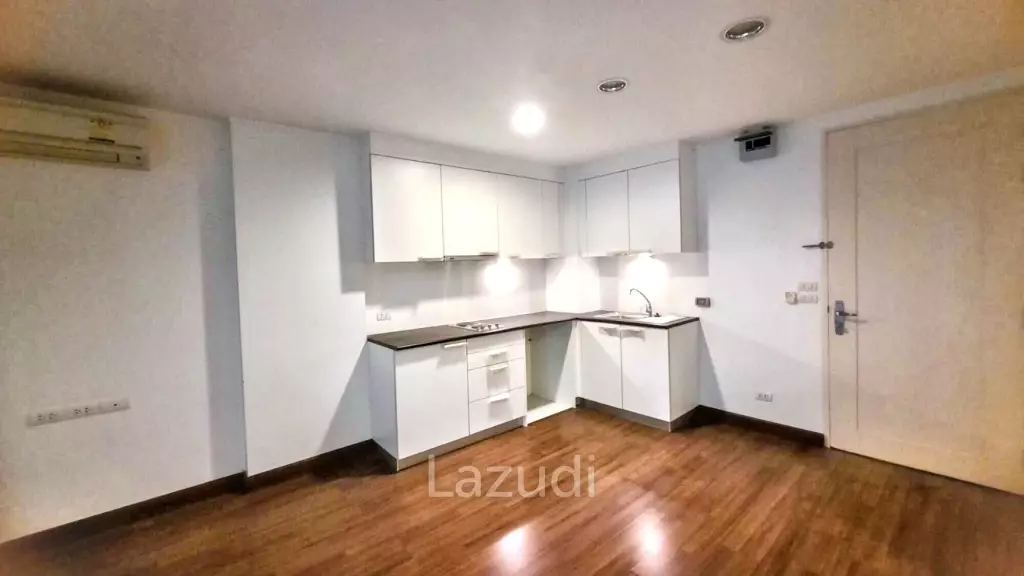 Studio 1 Bathroom 35 Sq.m D 65 Condominium
