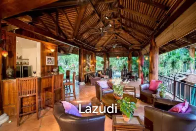 PALM HILLS HOMES : Highest Quality Bali Pool Villa with Lake + Golf Views