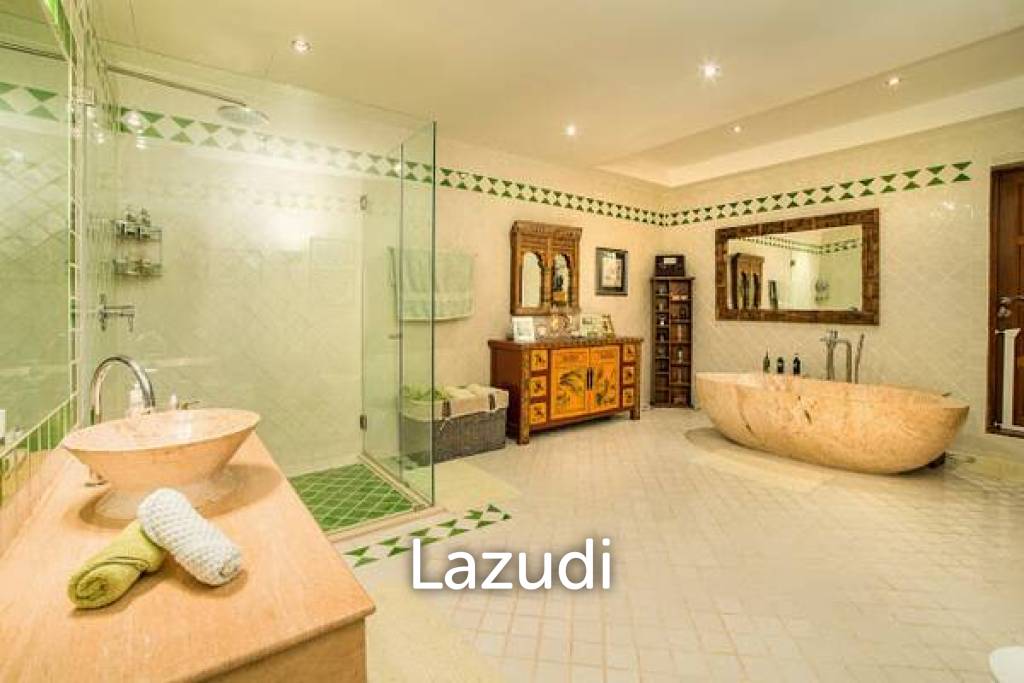 1,600 Sqm 6 Bed 6 Bath Villa For Sale