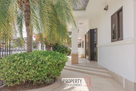 Tropical Garden Village 3 Bed Pool Villa