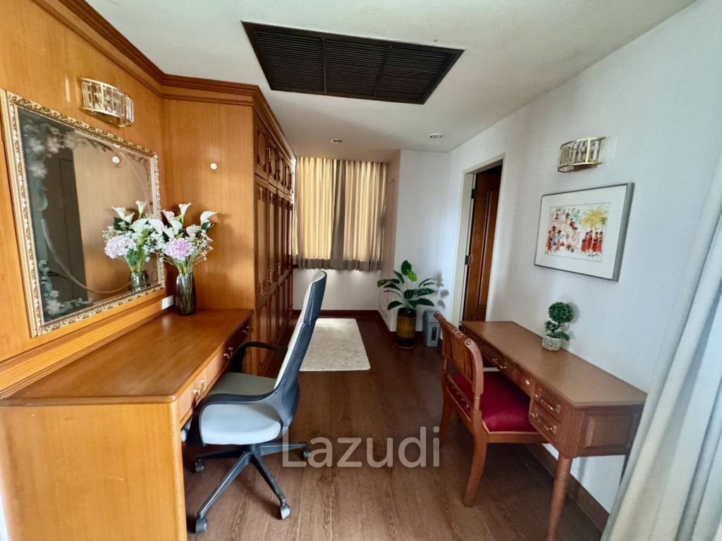 2 bed 2 bath 168 SQ.M. at  Las Colinas for sale